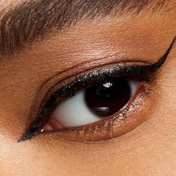 x1 MAC BRUSHBLACK BRUSHSTROKE 24 HOUR EYE LINER BRAND NEW BOXED - Picture 3 of 6